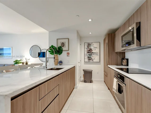 401 N Birch Rd # 1014, Fort Lauderdale FL 33304