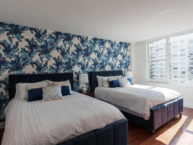 5600 Collins Ave # 11Y, Miami Beach FL 33140