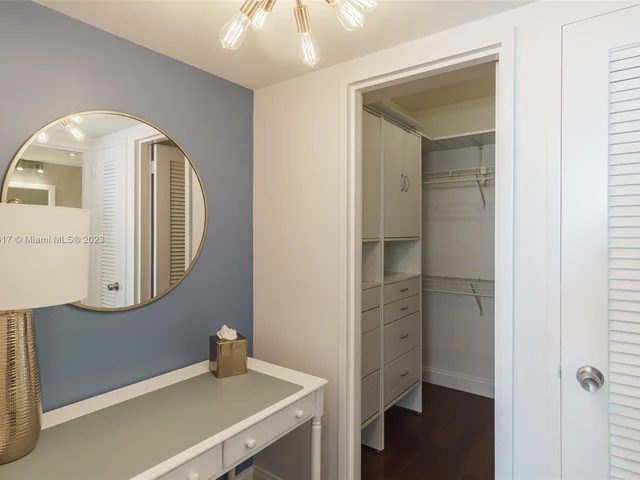 5600 Collins Ave # 11Y, Miami Beach FL 33140