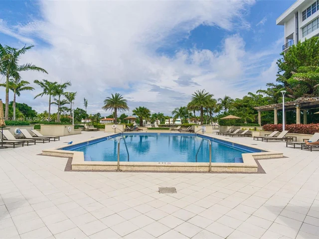 5600 Collins Ave # 11Y, Miami Beach FL 33140