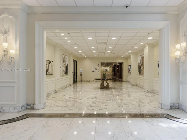 5600 Collins Ave # 11Y, Miami Beach FL 33140