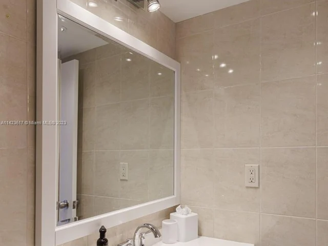 5600 Collins Ave # 11Y, Miami Beach FL 33140