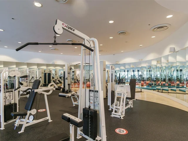 5600 Collins Ave # 11Y, Miami Beach FL 33140