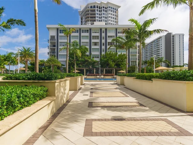 5600 Collins Ave # 11Y, Miami Beach FL 33140