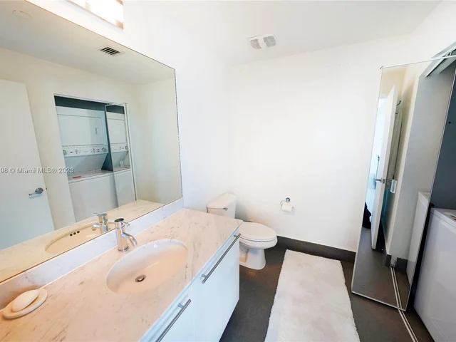 888 Biscayne Blvd # 1103, Miami FL 33132