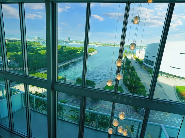 888 Biscayne Blvd # 1103, Miami FL 33132