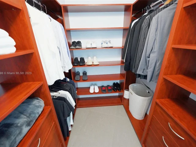 888 Biscayne Blvd # 1103, Miami FL 33132