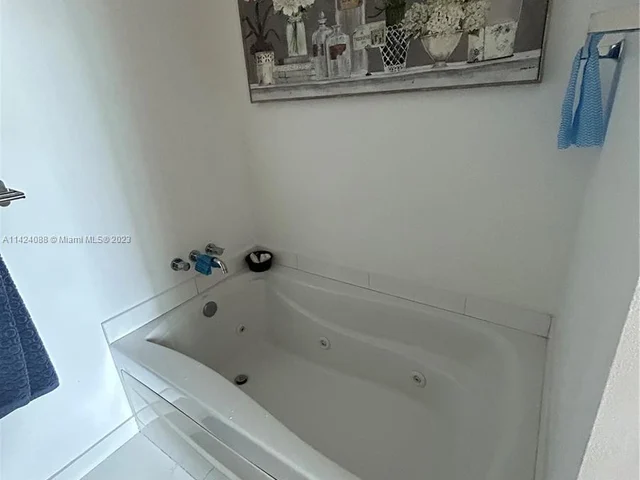 55 SE 6th St # 2605, Miami FL 33131