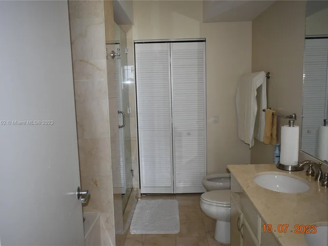 6365 Collins Ave # 1604, Miami Beach FL 33141