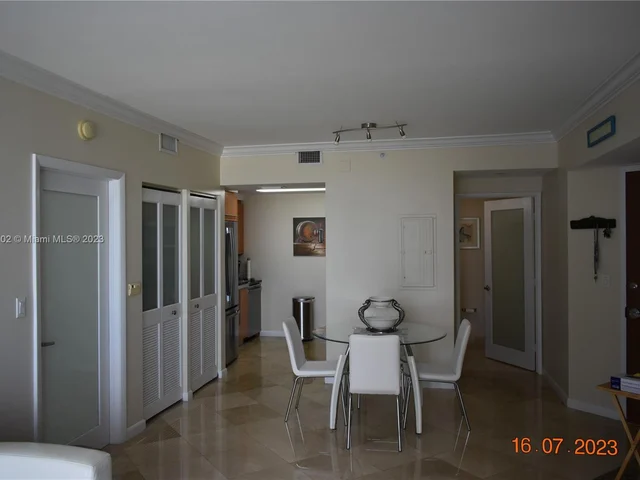 6365 Collins Ave # 1604, Miami Beach FL 33141