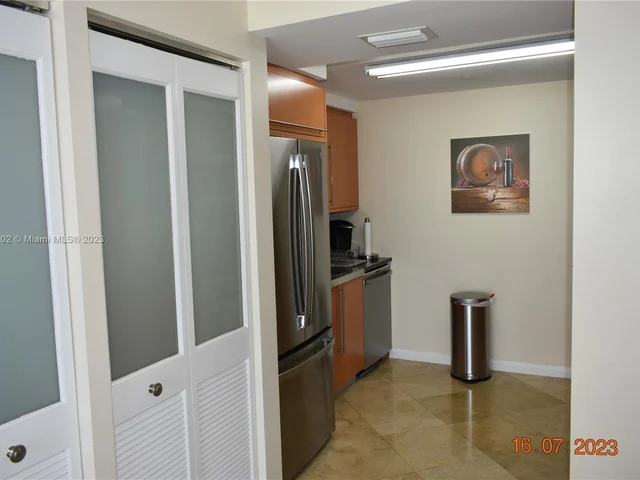 6365 Collins Ave # 1604, Miami Beach FL 33141