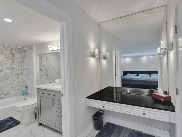 1890 S Ocean Dr # 306, Hallandale Beach FL 33009