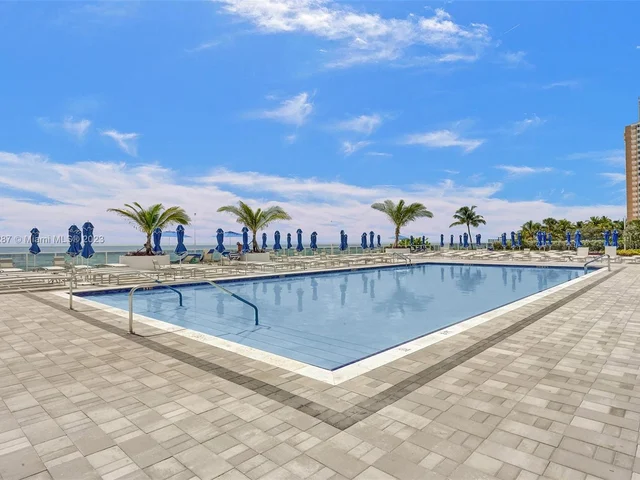 1890 S Ocean Dr # 306, Hallandale Beach FL 33009