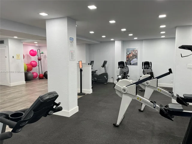 230 174th St # 303, Sunny Isles Beach FL 33160