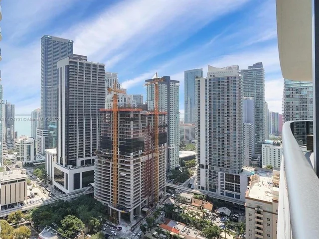 55 SW 9th St # 2902, Miami FL 33130