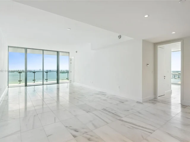 700 NE 26 Ter # 2903, Miami FL 33137