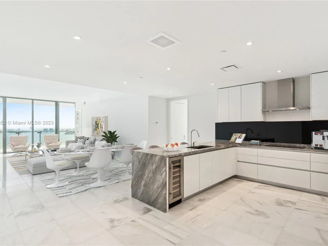 700 NE 26 Ter # 2903, Miami FL 33137