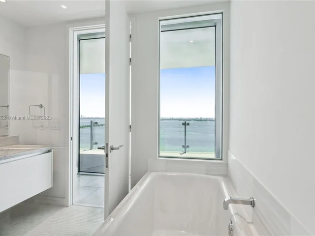 700 NE 26 Ter # 2903, Miami FL 33137