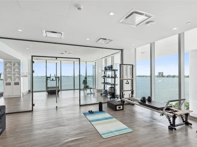 700 NE 26 Ter # 2903, Miami FL 33137