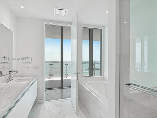 700 NE 26 Ter # 2903, Miami FL 33137