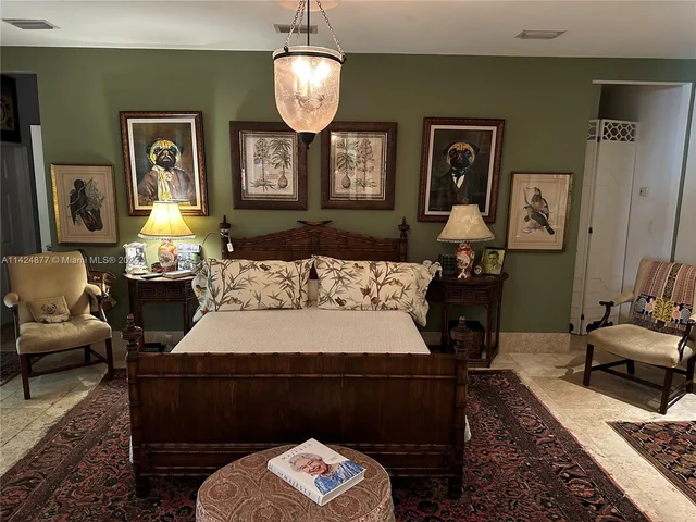 8420 SW 70th St, Miami FL 33143