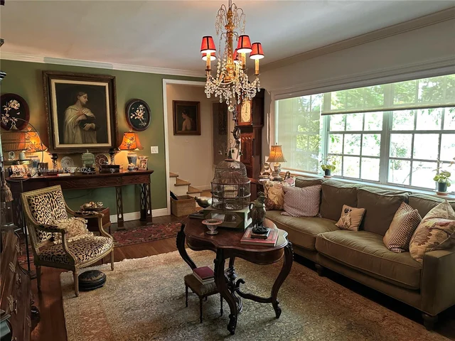 8420 SW 70th St, Miami FL 33143