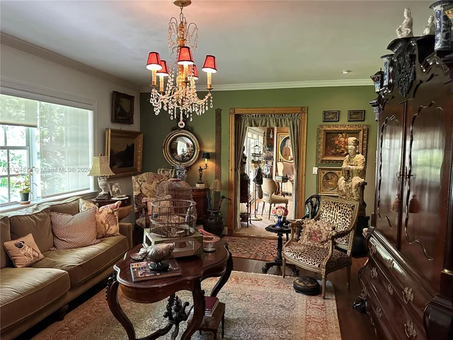 8420 SW 70th St, Miami FL 33143