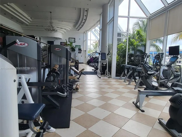 7601 E Treasure Dr # 611, North Bay Village FL 33141