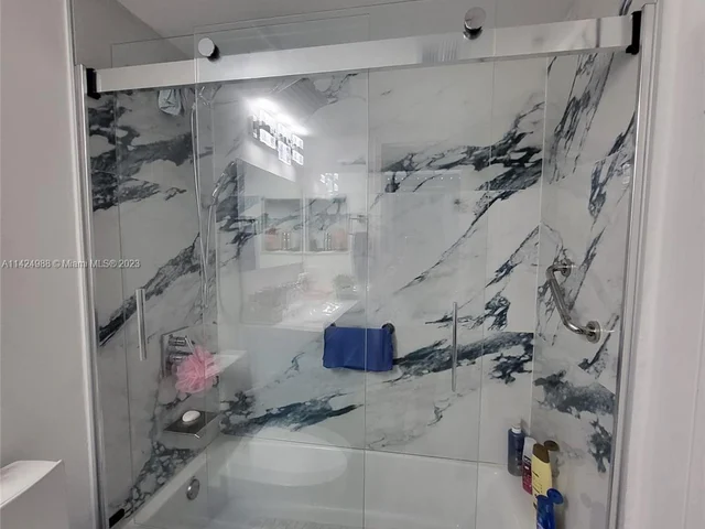 7601 E Treasure Dr # 611, North Bay Village FL 33141