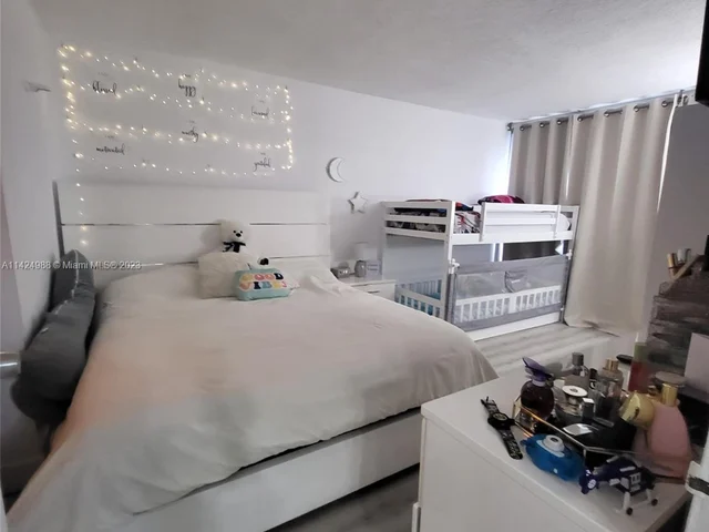 7601 E Treasure Dr # 611, North Bay Village FL 33141