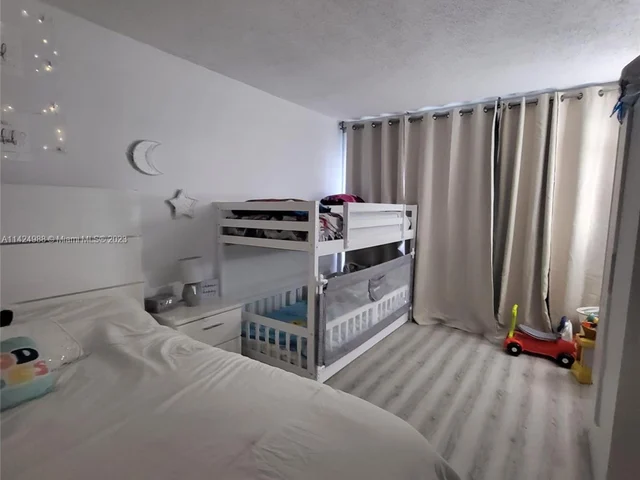 7601 E Treasure Dr # 611, North Bay Village FL 33141