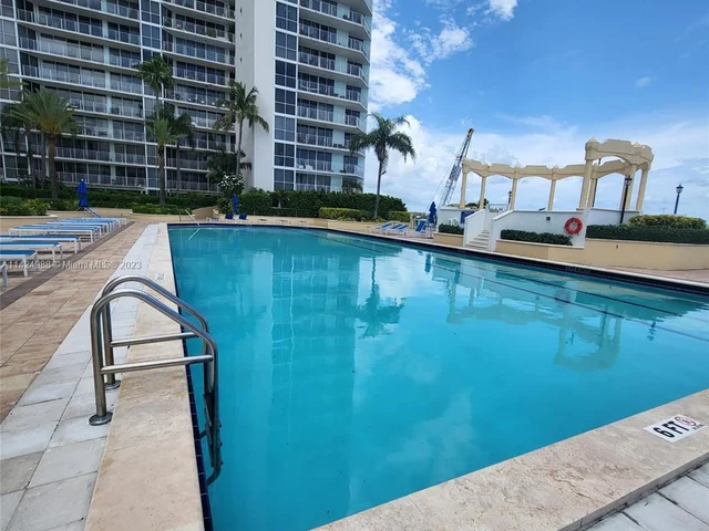 7601 E Treasure Dr # 611, North Bay Village FL 33141