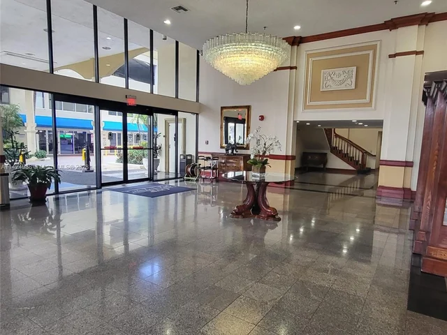 7601 E Treasure Dr # 611, North Bay Village FL 33141