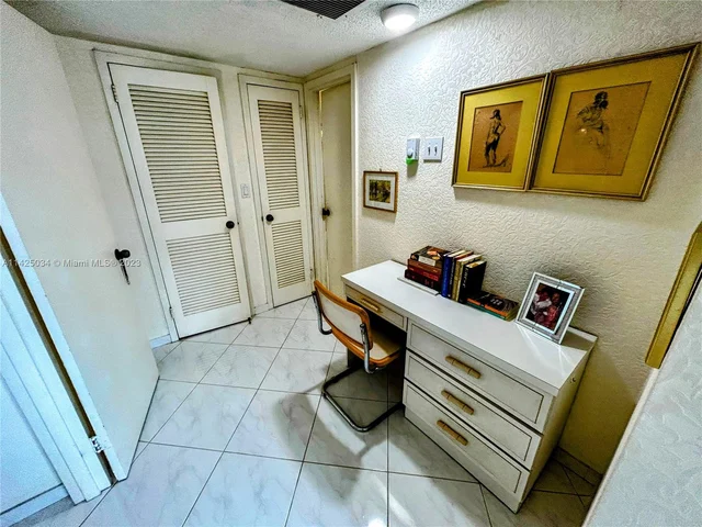 2030 S Ocean Dr # 1805, Hallandale Beach FL 33009