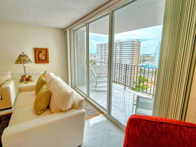 2030 S Ocean Dr # 1805, Hallandale Beach FL 33009