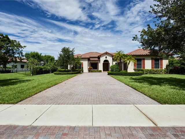 4431 Estates Rd, Davie FL 33328