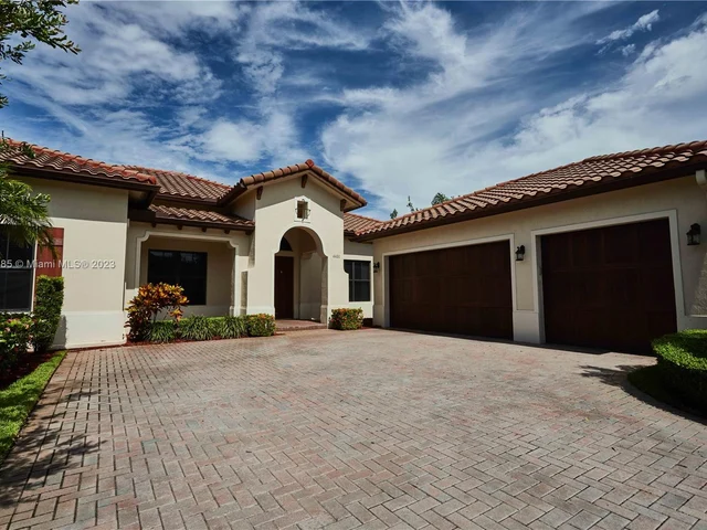 4431 Estates Rd, Davie FL 33328