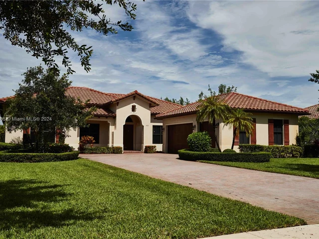 4431 Estates Rd, Davie FL 33328