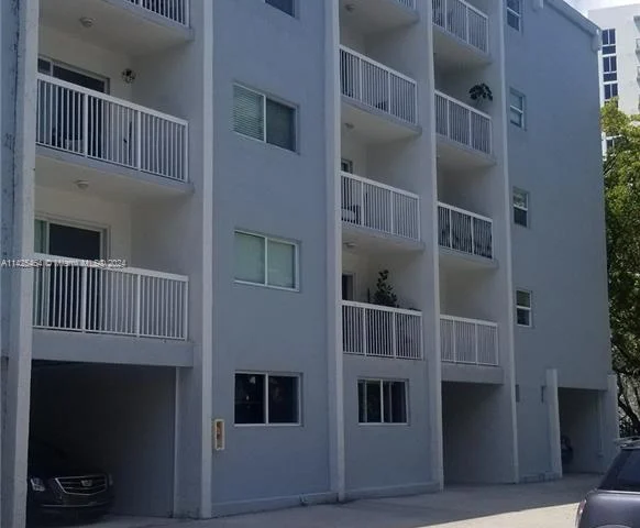 2920 SW 28th Ter # 304, Miami FL 33133