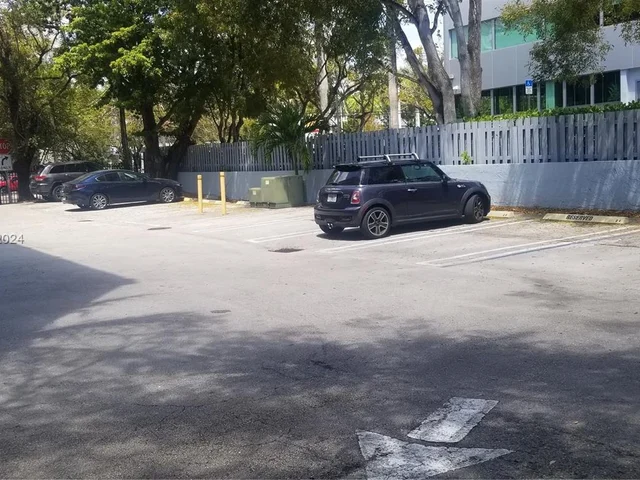 2920 SW 28th Ter # 304, Miami FL 33133