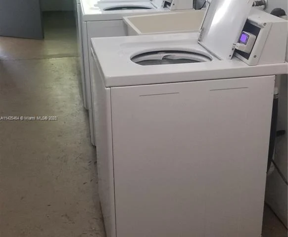 2920 SW 28th Ter # 304, Miami FL 33133