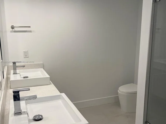 13800 Highland Dr # 303, North Miami Beach FL 33181