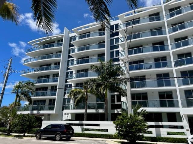 13800 Highland Dr # 303, North Miami Beach FL 33181