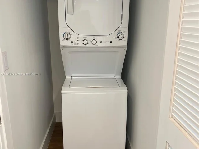 13800 Highland Dr # 303, North Miami Beach FL 33181