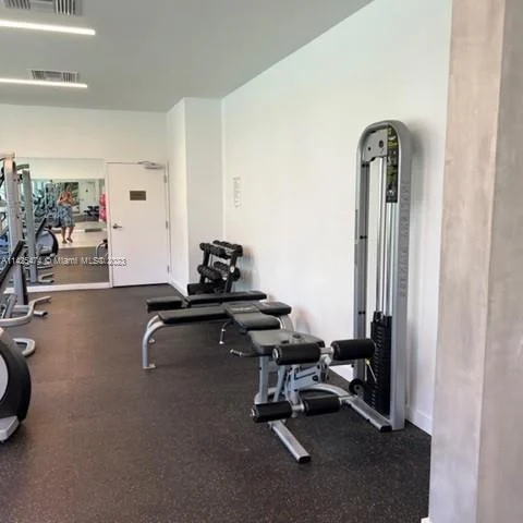 13800 Highland Dr # 303, North Miami Beach FL 33181