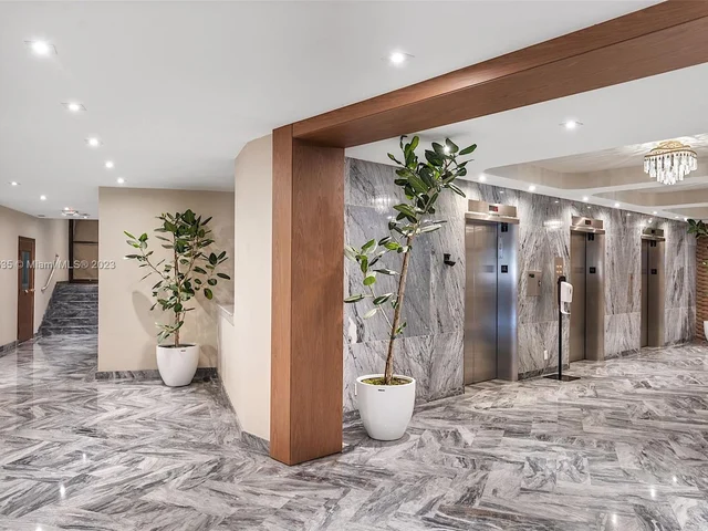 5401 Collins Ave # 340, Miami Beach FL 33140