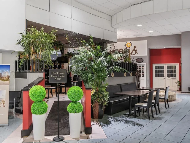 5401 Collins Ave # 340, Miami Beach FL 33140