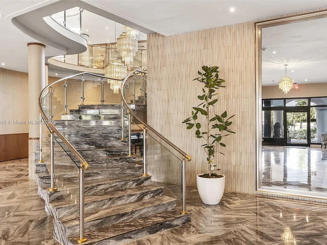 5401 Collins Ave # 340, Miami Beach FL 33140