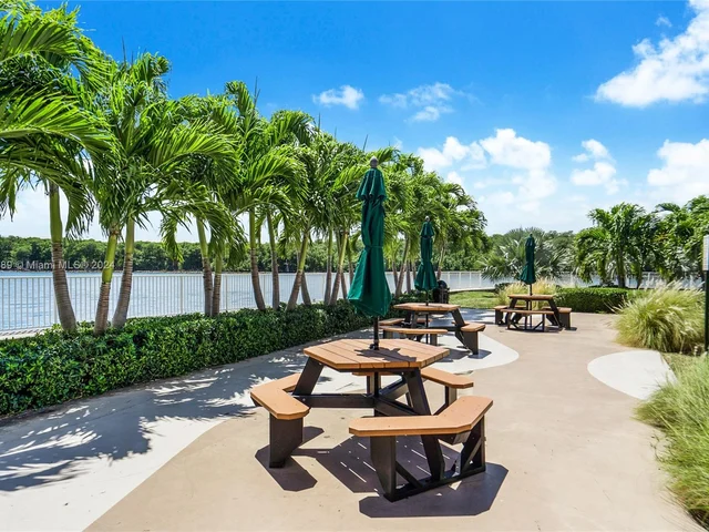 400 Kings Point Dr # 1502, Sunny Isles Beach FL 33160