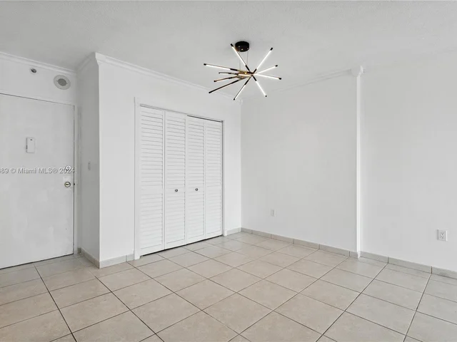 400 Kings Point Dr # 1502, Sunny Isles Beach FL 33160